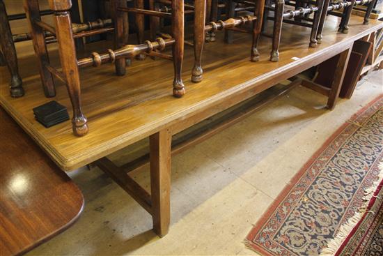 Large refectory table(-)